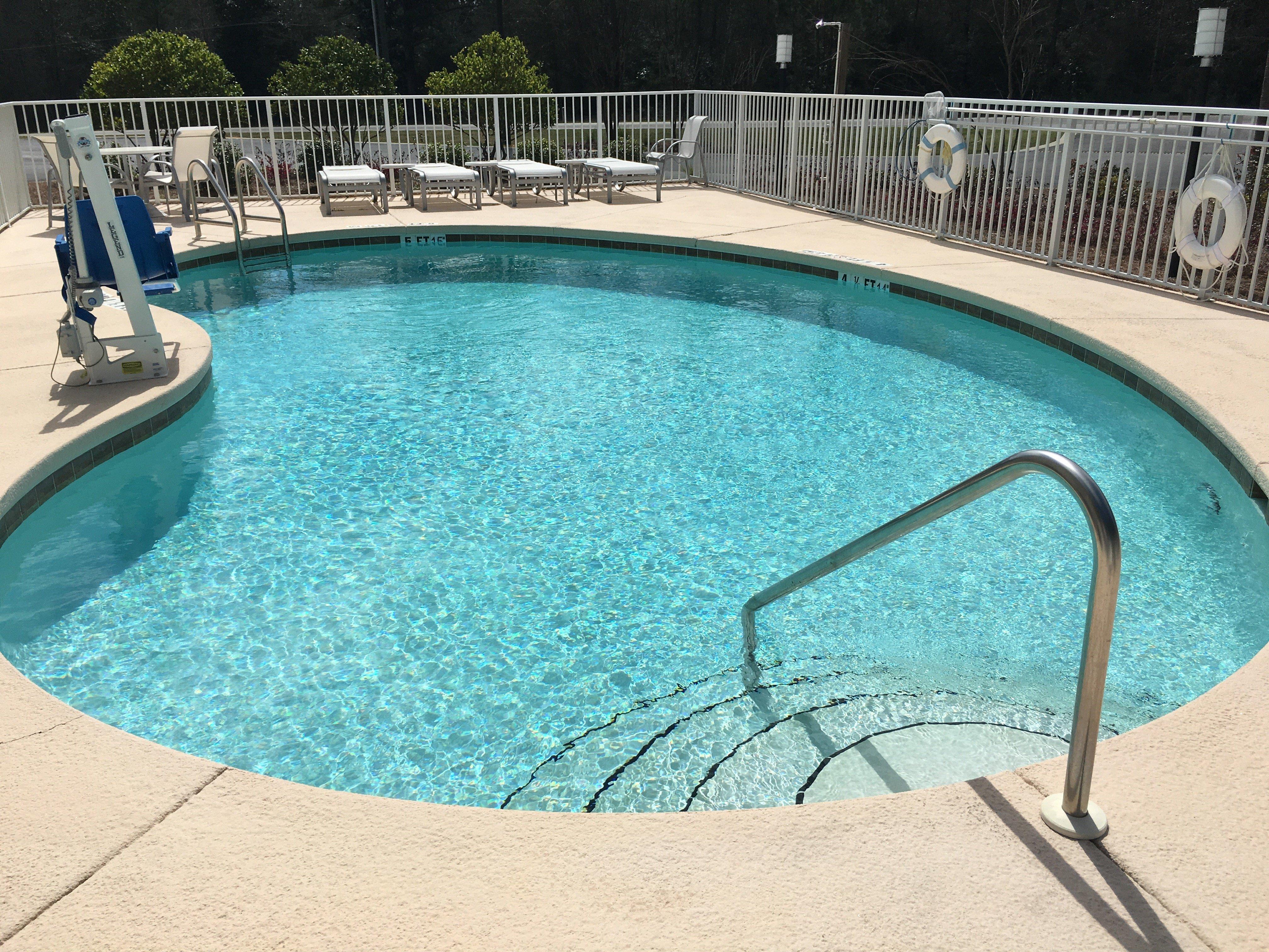 Holiday Inn Express Defuniak Springs By Ihg Exterior photo